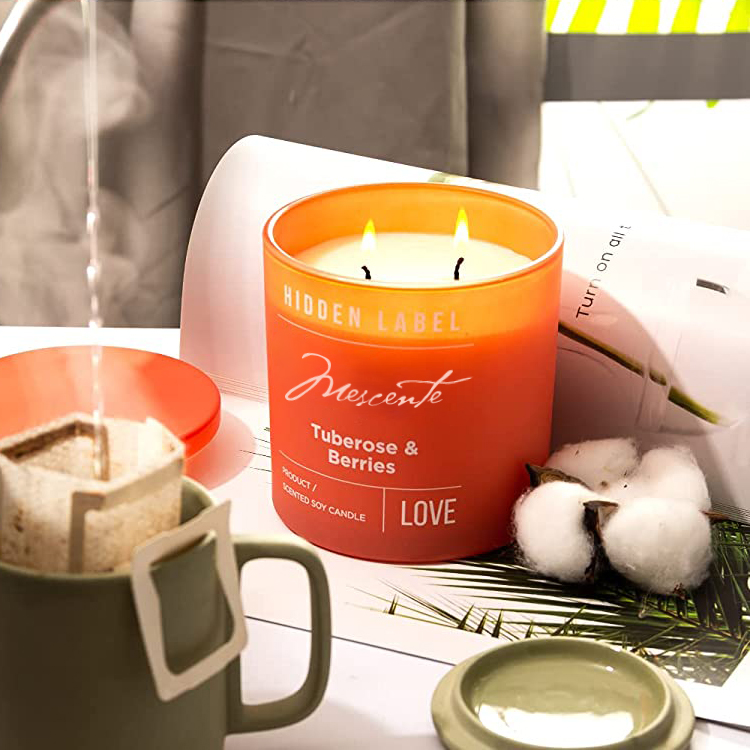 Candele di cera di soia profumate con barattoli neri di lusso all'ingrosso M&Scent con etichetta privata con cristalli