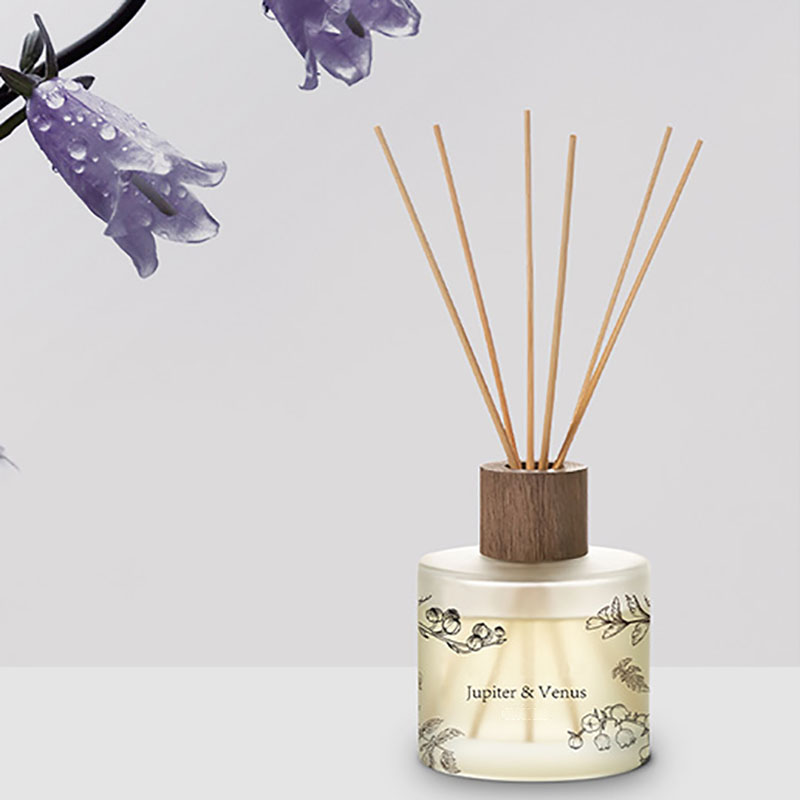 Diffusore a bastoncini di aroma floreale trasparente unico di lusso personalizzato all'ingrosso M&Scent in vetro ambrato decorativo personalizzato senza fuoco