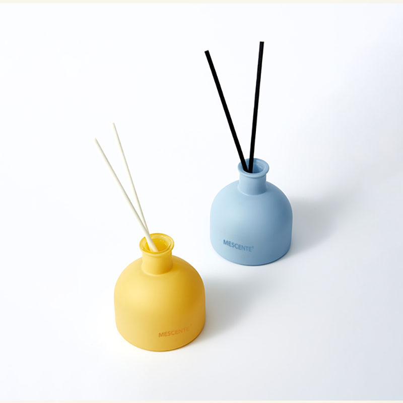 Diffusore a bastoncini di olio essenziale di fragranza di lusso hotsale M&Scent con bastoncini di rattan