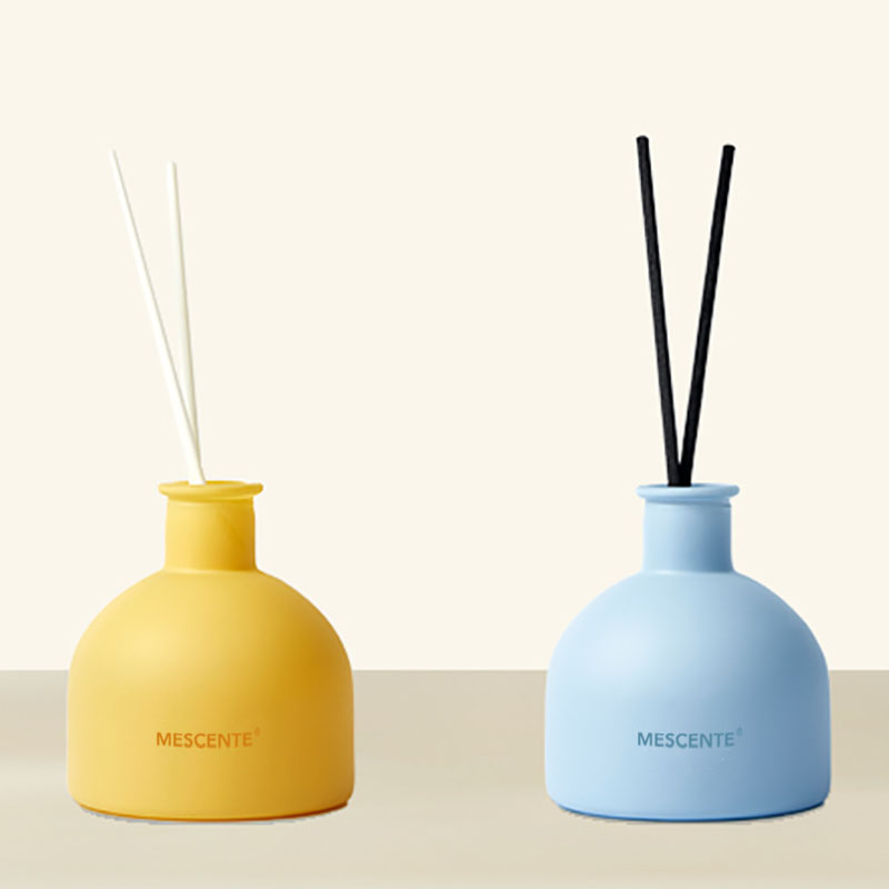 Diffusore a bastoncini di olio essenziale di fragranza di lusso hotsale M&Scent con bastoncini di rattan