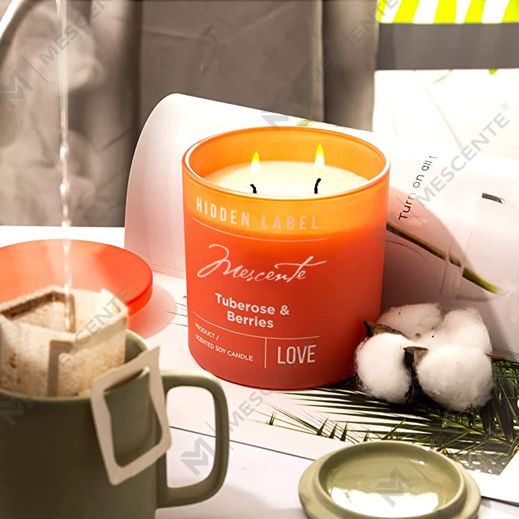 Candele di cera di soia profumate con vasetti neri di lusso all'ingrosso M&Scent con etichetta privata con cristalli