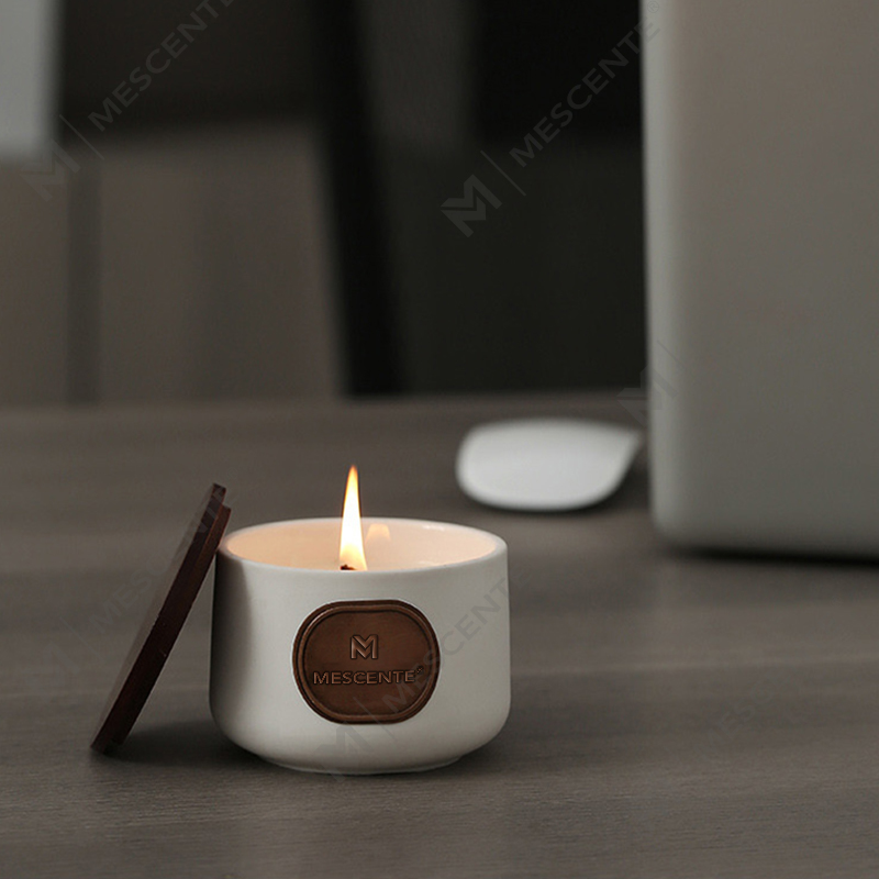 Set regalo di candele in cera di cocco profumate personalizzate in ceramica con etichetta privata M&Scent