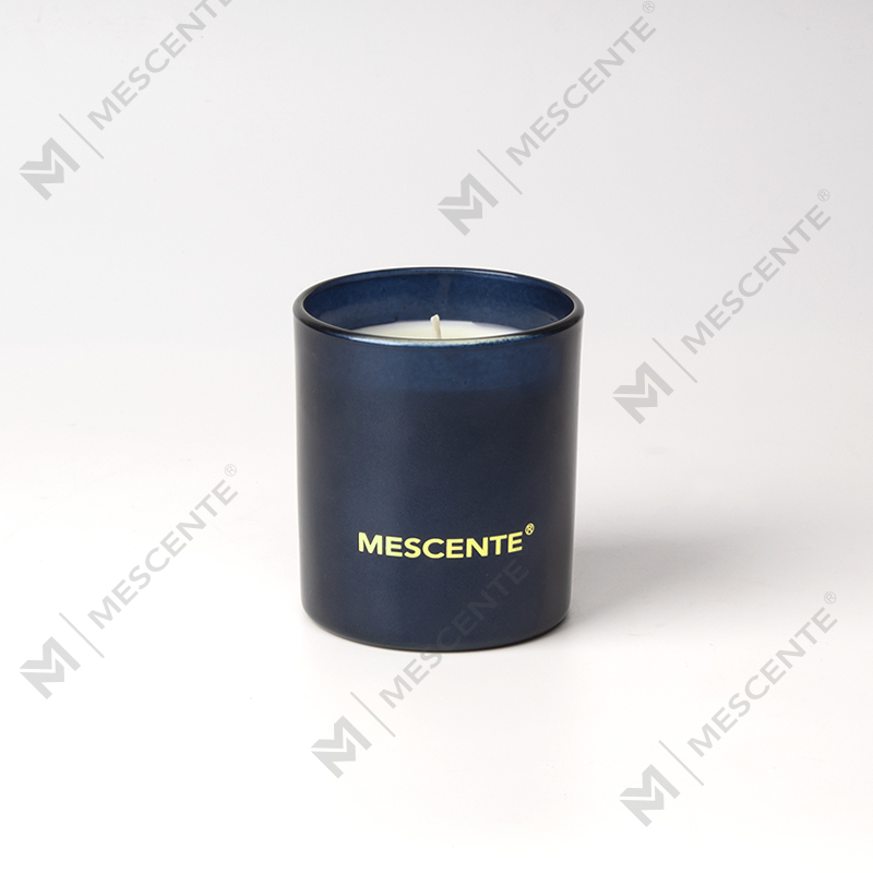 Profumi per candele profumate per aromaterapia in vasetti di candele nere di Natale con etichetta privata M&Scent