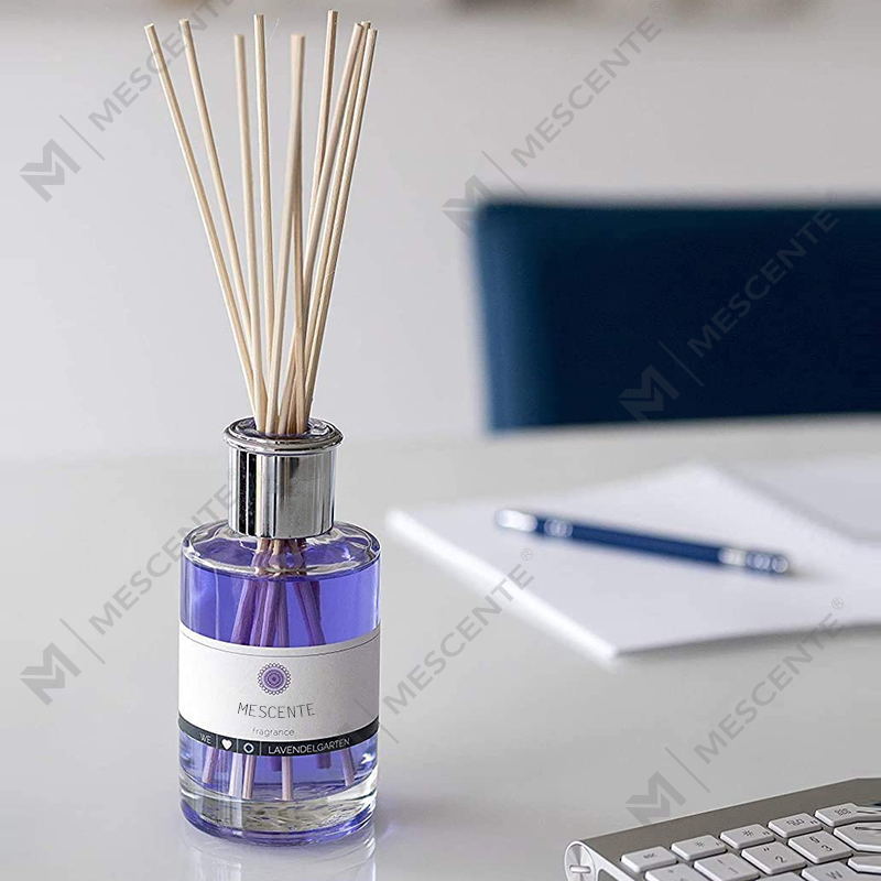 Diffusore a bastoncino liquido con etichetta privata a forma di fiore personalizzato di lusso M&Scent con confezione regalo