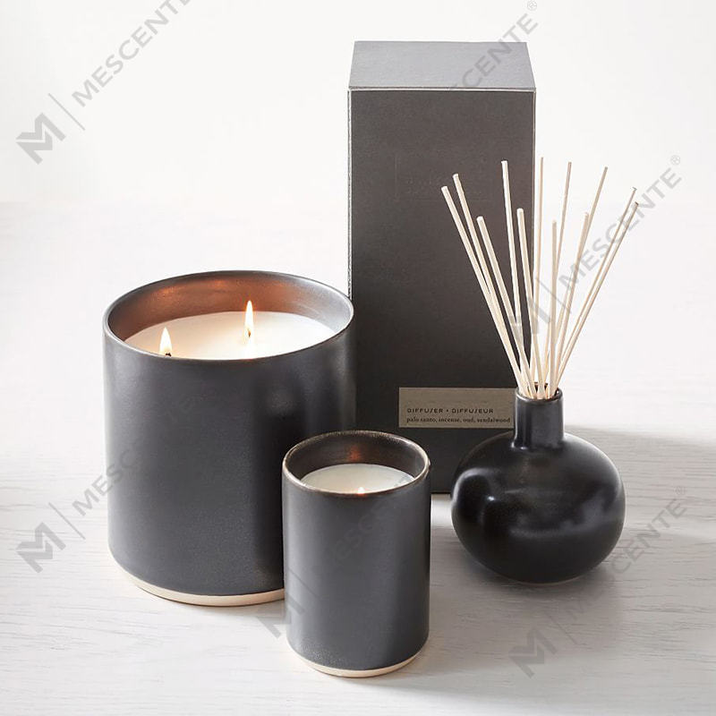 In che modo i diffusori a bastoncini si sono posizionati come opzione di fragranza senza fiamma o elettricità nel mercato dei profumi per la casa?