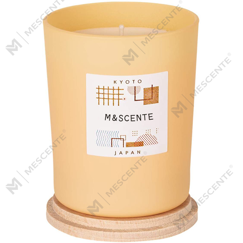 M&Scent etichetta privata personalizzata realizzata con candele chic in cera di soia profumata colorata