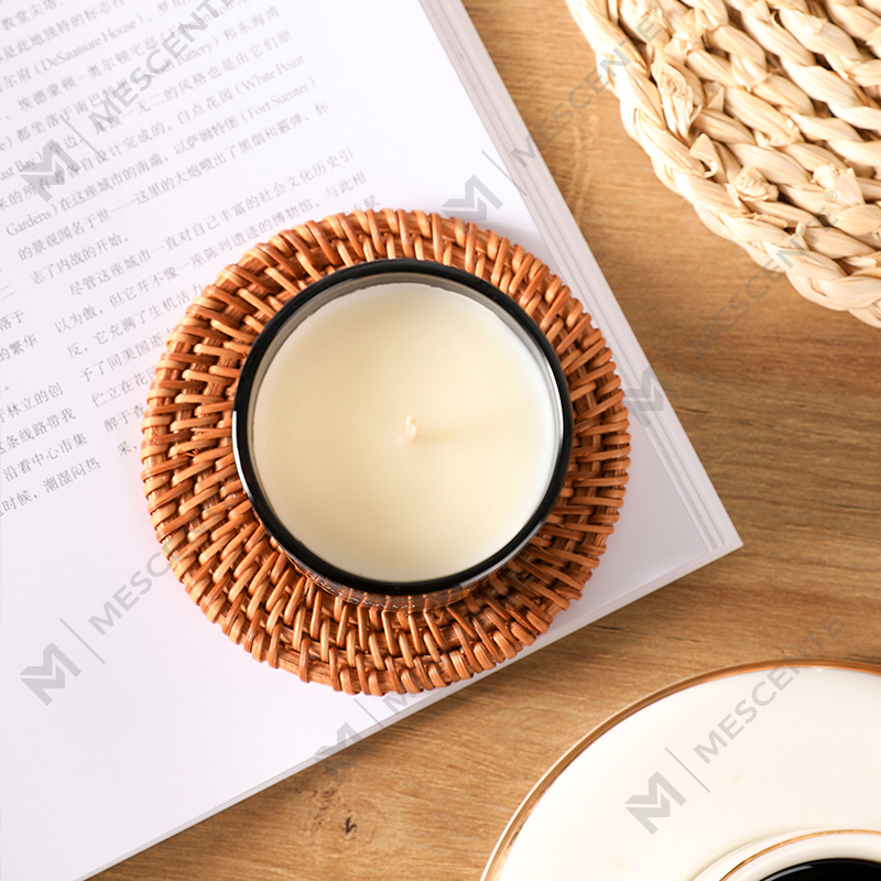 Candele di soia profumate al tè bianco Mescente private label in barattoli