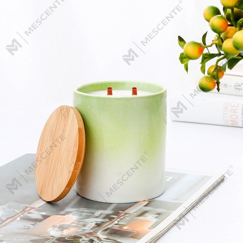 Candele profumate personalizzate per decorazioni domestiche con etichetta privata M&Scent in barattoli di ceramica