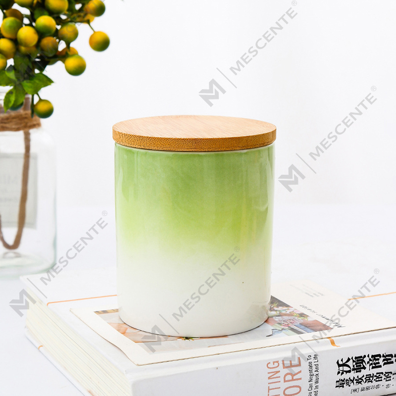 Candele profumate personalizzate per decorazioni domestiche con etichetta privata M&Scent in barattoli di ceramica
