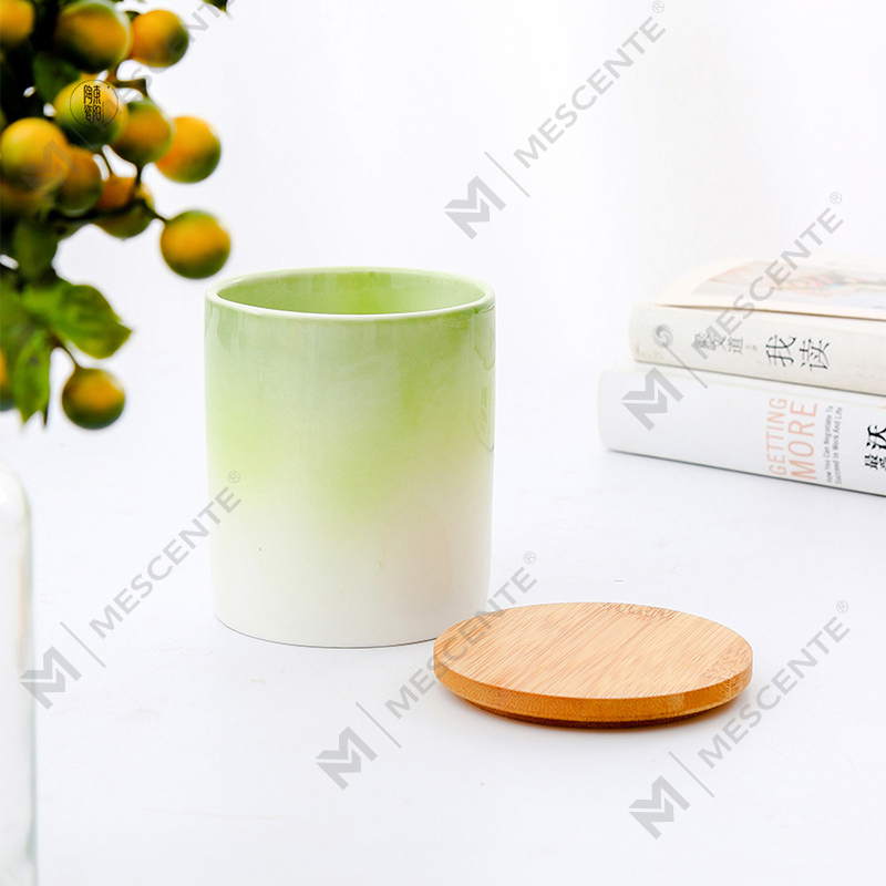 Candele profumate personalizzate per decorazioni domestiche con etichetta privata M&Scent in barattoli di ceramica