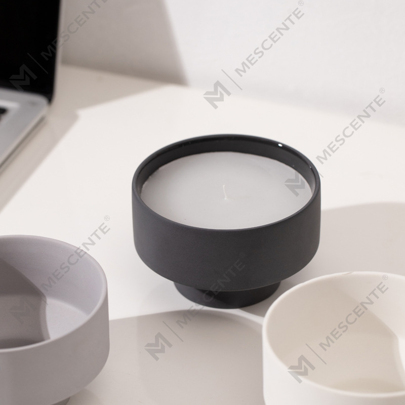 M&Scent all'ingrosso personalizzato grande vaso moderno per candele natalizie a 3 stoppini bianco satinato con coperchio in bambù