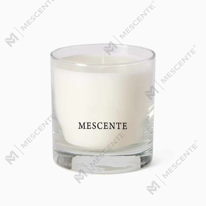 Personalizza il set di candele profumate con torta di fiori secchi di fienile bianco di Natale con coperchio
