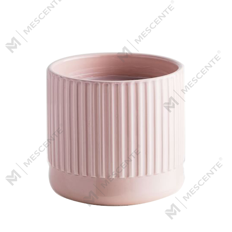 Negozio personalizzato che vende candela di soia profumata ambrata trio in ceramica rosa scanalata senza etichetta