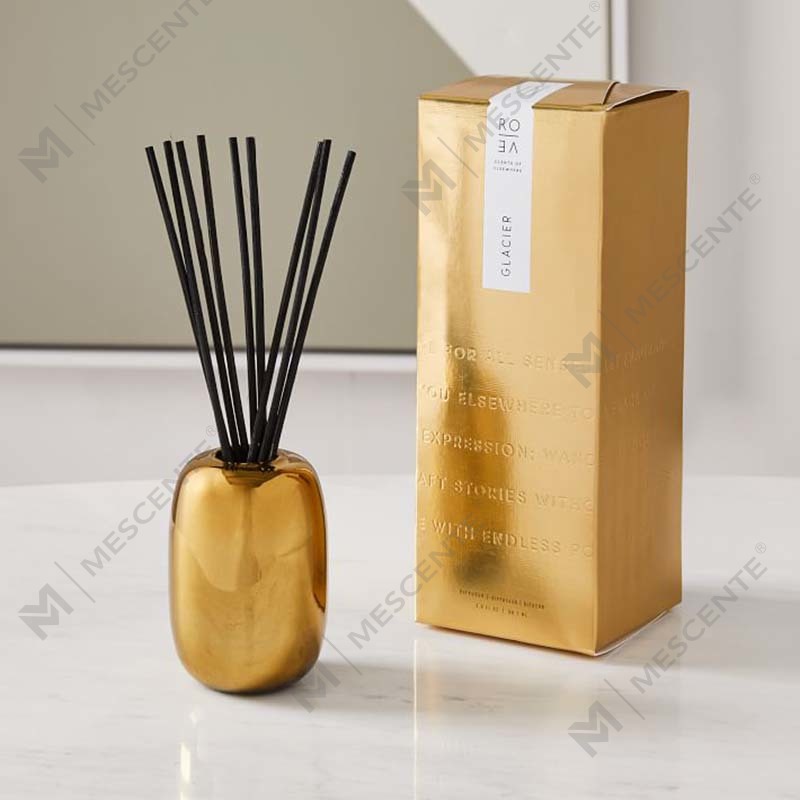 Set regalo con decorazione di candele in cera di soia profumata con barattolo di vetro nero con logo personalizzato con stampa in oro di lusso di Amazon