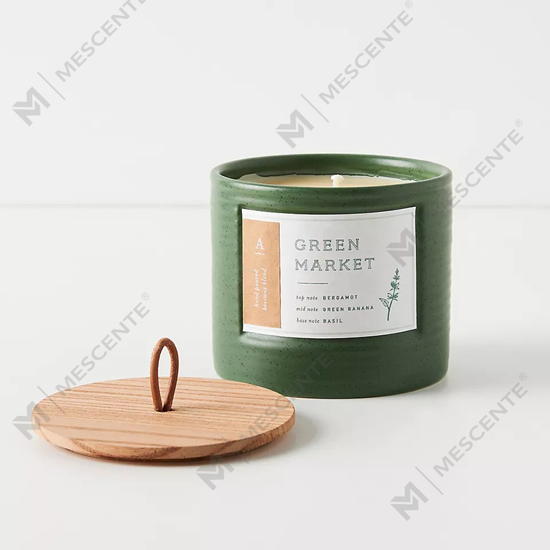 Candele chic in cera di soia profumata con barattoli in ceramica colorata con etichetta privata M&Scent