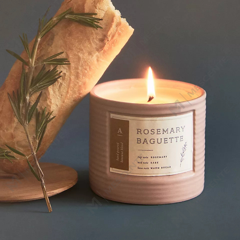 Candele chic in cera di soia profumata con barattoli in ceramica colorata con etichetta privata M&Scent