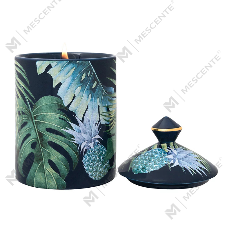 Candela tumbler M&Scent dal design speciale Color Urban Botanics con scatola pieghevole