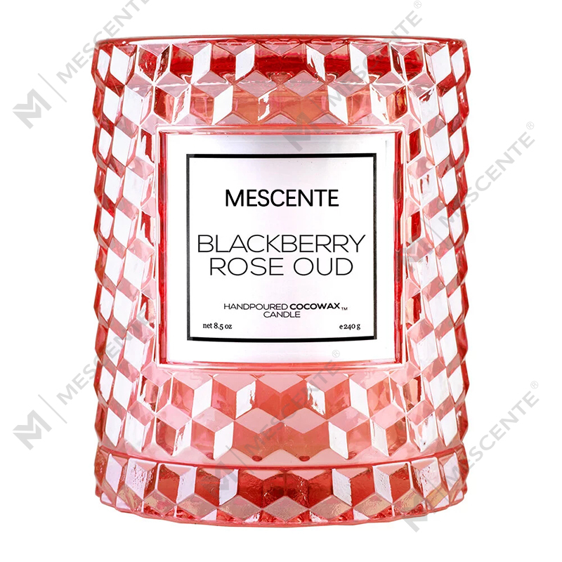 Candela M&Scent con decorazione natalizia personalizzata, mora, rosa, icona di Oud