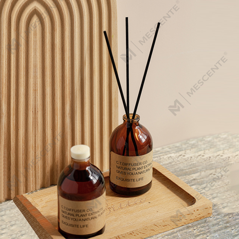 Set diffusore a bastoncini per la casa e candele profumate M&Scent con decorazioni di lusso, con confezione in scatola
