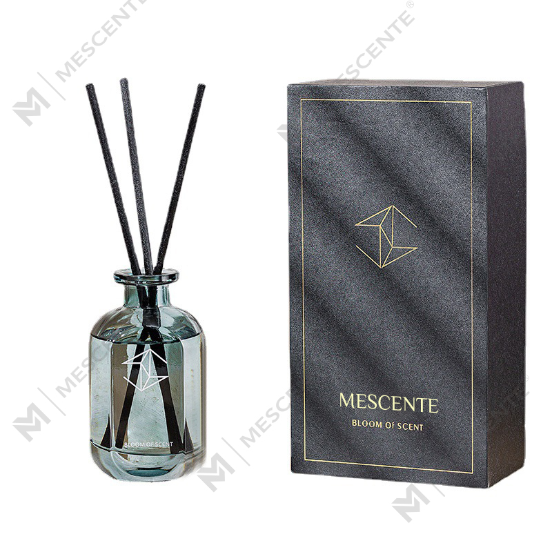 Set regalo con diffusore a bastoncini in cristallo natalizio M&Scent da 500 ml, diffusore a bastoncini per la casa